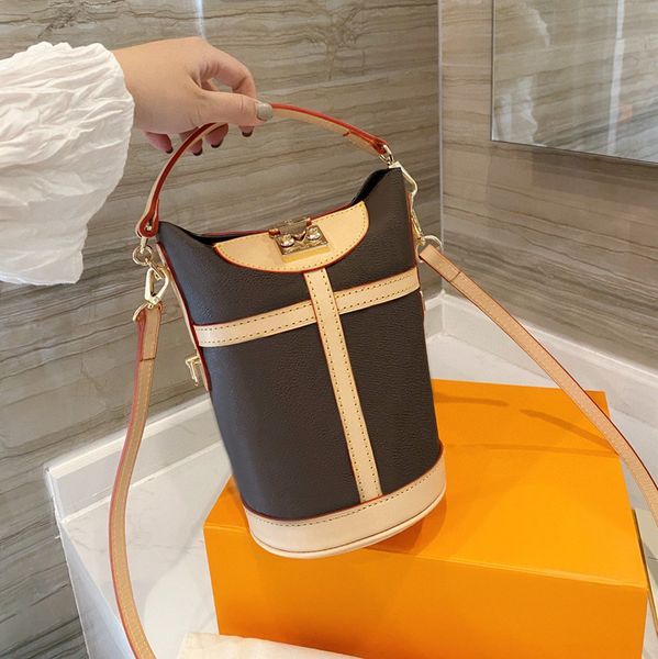 luxury designer bag shoulder handbags l quality high fashion women wallets clutch crossbody cowhide classic old flower fries bags ladies pur
luxury designer bag shoulder handbags l quality high fashion women wallets clutch crossbody cowhide classic old flower fries bags ladies pur