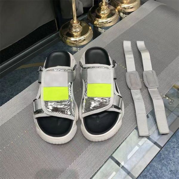 y3 designer kids slides sandals summer black samurai velcro mask kid shoes baby non-slip soft toddler shoe children plaid printing for beach, Black;red
y3 designer kids slides sandals summer black samurai velcro mask kid shoes baby non-slip soft toddler shoe children plaid printing for beach, Black;red