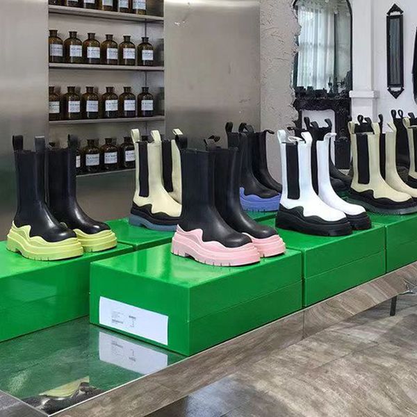 2022 designer luxury motorcycle boots men and women bullet shoe british style color matching cigarette boots sleeve sponge cake thick bottom, Black
2022 designer luxury motorcycle boots men and women bullet shoe british style color matching cigarette boots sleeve sponge cake thick bottom, Black