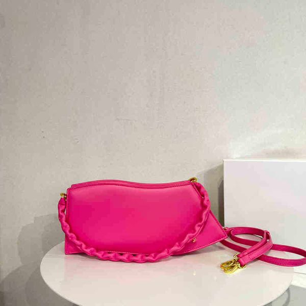 luxury spray shape underarm bag women solid color shoulder bags designer leather handbags crossbody bag lady clutch classic baguette 220809
luxury spray shape underarm bag women solid color shoulder bags designer leather handbags crossbody bag lady clutch classic baguette 220809