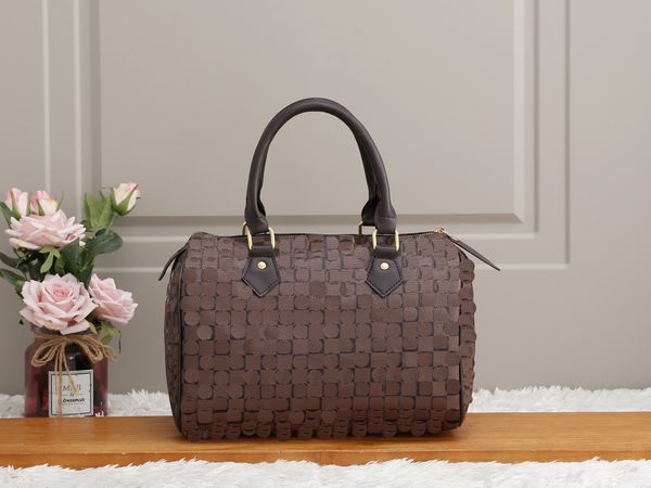 lq shell bag women handbag leather flower shoulder bags crossbody bag messenger handbags with lock strap
lq shell bag women handbag leather flower shoulder bags crossbody bag messenger handbags with lock strap