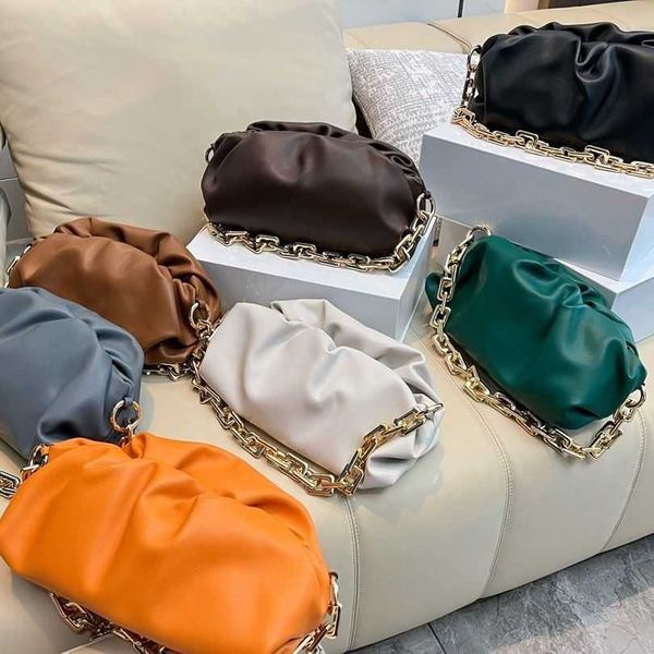 bottegass designer bags venetas high grade cowhide new genuine leather cloud pleated womens chain strip one shoulder underarm 3902
bottegass designer bags venetas high grade cowhide new genuine leather cloud pleated womens chain strip one shoulder underarm 3902