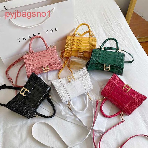 hourglass bag balencig shoulder bags online shop fashion women's 2022 spring new hand mini fashion patent leat
hourglass bag balencig shoulder bags online shop fashion women's 2022 spring new hand mini fashion patent leat
