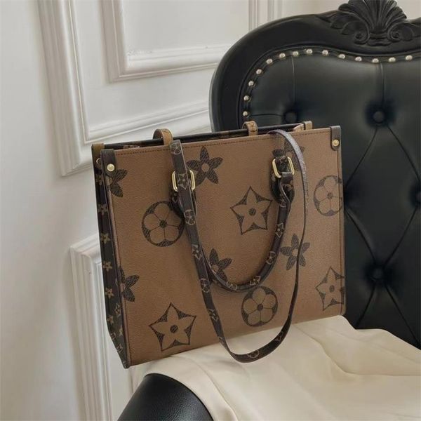 2022 women luxurys designers crossbody bags womens handbags bag ladies casual tote leather shoulder female shopping big purse
2022 women luxurys designers crossbody bags womens handbags bag ladies casual tote leather shoulder female shopping big purse