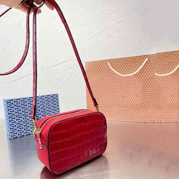 designer luxury women the tote bag fashion versatile handbags shoulder crossbody bags purse tories totes large capacity saddle wallets 7a 4a
designer luxury women the tote bag fashion versatile handbags shoulder crossbody bags purse tories totes large capacity saddle wallets 7a 4a