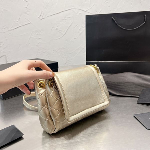 mini handbag chain crossbody bags diamond quilted leather shoulder bag fashion metal letter flap evening clutch magnetic snap bronze hardwar
mini handbag chain crossbody bags diamond quilted leather shoulder bag fashion metal letter flap evening clutch magnetic snap bronze hardwar