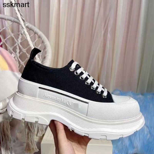 dress shoes luxury designer casual shoes tread slick canvas sneaker spring summer new thin thick bottomlace up female couples sneakers, Black
dress shoes luxury designer casual shoes tread slick canvas sneaker spring summer new thin thick bottomlace up female couples sneakers, Black