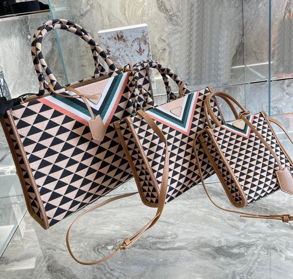 luxury designer bag shoulder handbags p quality high fashion women wallets clutch totes crossbody nylon shopping bags ladies purse 5a tote h
luxury designer bag shoulder handbags p quality high fashion women wallets clutch totes crossbody nylon shopping bags ladies purse 5a tote h