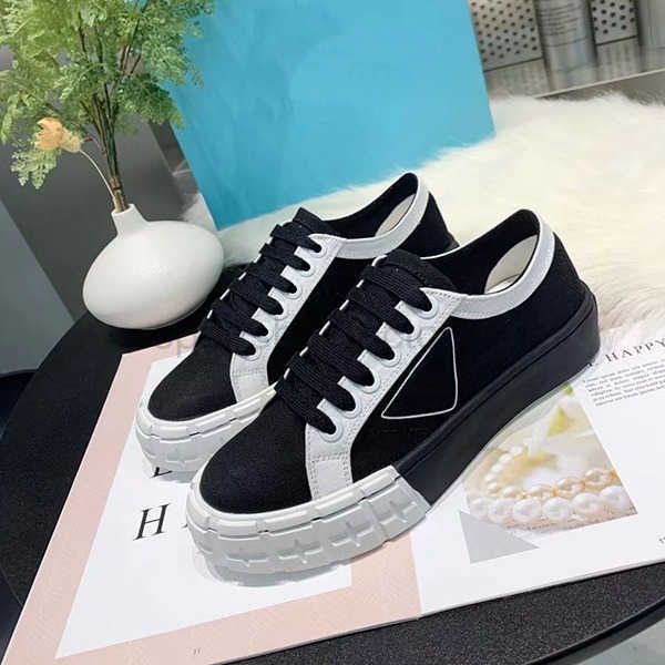 2021 the latest classic martin boots leather rivet series fashion women shoes ankle platform pradas women soft black shoes mkj001
2021 the latest classic martin boots leather rivet series fashion women shoes ankle platform pradas women soft black shoes mkj001