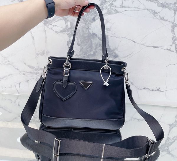 luxury designer bag shoulder handbags p quality high fashion women wallets clutch totes crossbody waterproof canvas love bags ladies purse 5
luxury designer bag shoulder handbags p quality high fashion women wallets clutch totes crossbody waterproof canvas love bags ladies purse 5