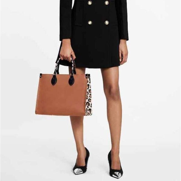 2022 latest handbag leopard print side stitching large-capacity shopping bag fashion high-designers luxurys shoulder bags
2022 latest handbag leopard print side stitching large-capacity shopping bag fashion high-designers luxurys shoulder bags