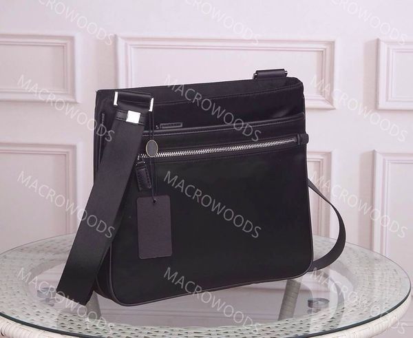 luxury men shoulder bag designer business handbag classic casual man messenger bags school bookbag waterproof material crossbody cell phone
luxury men shoulder bag designer business handbag classic casual man messenger bags school bookbag waterproof material crossbody cell phone