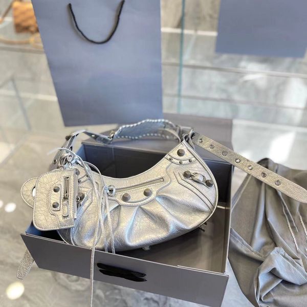 b bag evening bags 7a quality 2022 women lady le cagole motorcycle shoulder luxury designers genuine leather crossbody clutch wallet purse 2
b bag evening bags 7a quality 2022 women lady le cagole motorcycle shoulder luxury designers genuine leather crossbody clutch wallet purse 2