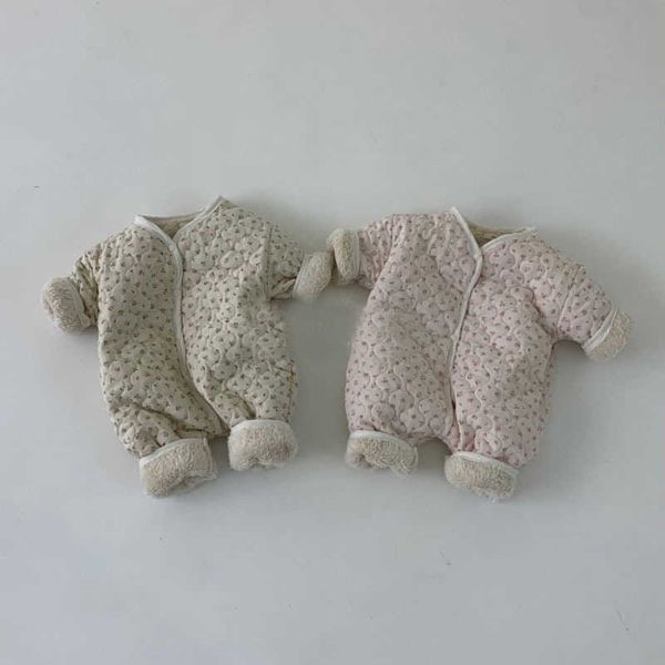 rompers 2021 outdoor warm keep winter newborn clothes boys long sleeves girls fashion floral pattern vhals jumpsuit romper j220922, Blue
rompers 2021 outdoor warm keep winter newborn clothes boys long sleeves girls fashion floral pattern vhals jumpsuit romper j220922, Blue