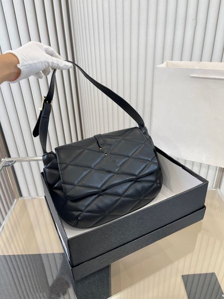 2022 women leather luxurys bag should leader handbag designer selling lady cross body chain coin purse tote bag
2022 women leather luxurys bag should leader handbag designer selling lady cross body chain coin purse tote bag