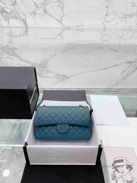 evening bags classic cf luxury designer bag ladies shoulder bag portable crossbody chain lambskin gold mouth simple atmosphere fashion versa
evening bags classic cf luxury designer bag ladies shoulder bag portable crossbody chain lambskin gold mouth simple atmosphere fashion versa