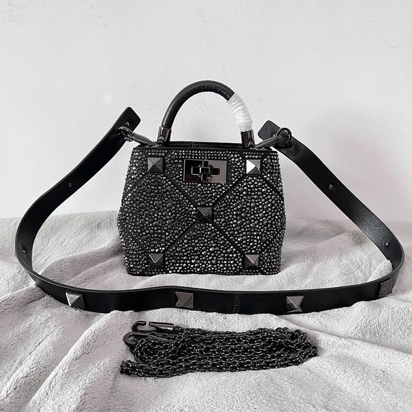 designer bags tote bags chain totes original style quality genuine leather rhinestone full decoration postman bag portable female handbag sh
designer bags tote bags chain totes original style quality genuine leather rhinestone full decoration postman bag portable female handbag sh