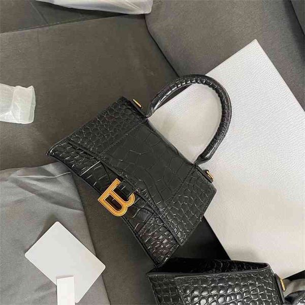balenciga italy bag designers handbag hourglass high version custom b home leather crocodile pattern portable
balenciga italy bag designers handbag hourglass high version custom b home leather crocodile pattern portable
