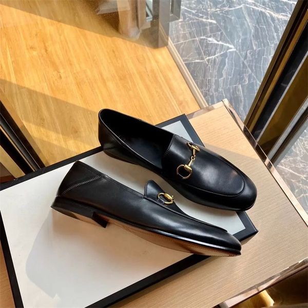 aa luxury dress shoes man oxford leathers black shoes men formal designer dress mens shoes casual luxury patent leather size 38-45
aa luxury dress shoes man oxford leathers black shoes men formal designer dress mens shoes casual luxury patent leather size 38-45