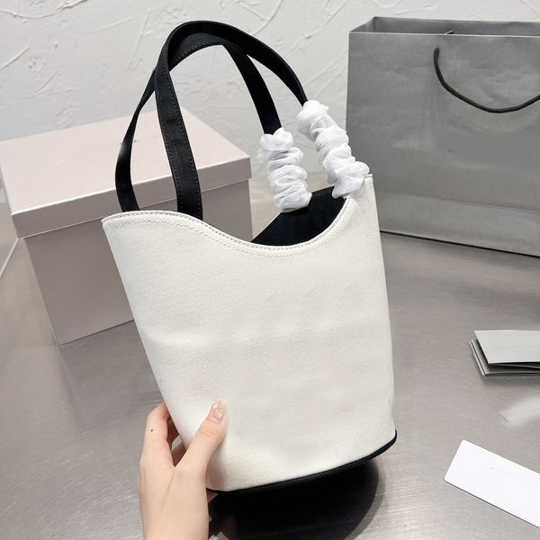 luxury designer bag shoulder handbags b quality high fashion women wallets clutch totes crossbody cowhide bucket shopping bags ladies purse
luxury designer bag shoulder handbags b quality high fashion women wallets clutch totes crossbody cowhide bucket shopping bags ladies purse