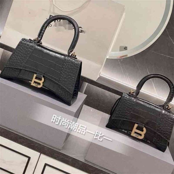 2022 designer balenciga handbag show leather version hourglass bag crocodile pattern advanced sense french fas
2022 designer balenciga handbag show leather version hourglass bag crocodile pattern advanced sense french fas