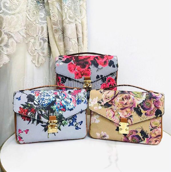 m21238 metiss pochette flap shoulder bag flower monograms leather s-lock handbag designers luxury cross body
m21238 metiss pochette flap shoulder bag flower monograms leather s-lock handbag designers luxury cross body