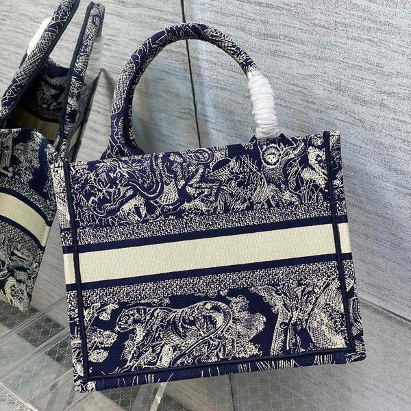 designer evening bags new brand printed luxury tote bags women's fashion bulk shopping diors ladies green purple
designer evening bags new brand printed luxury tote bags women's fashion bulk shopping diors ladies green purple