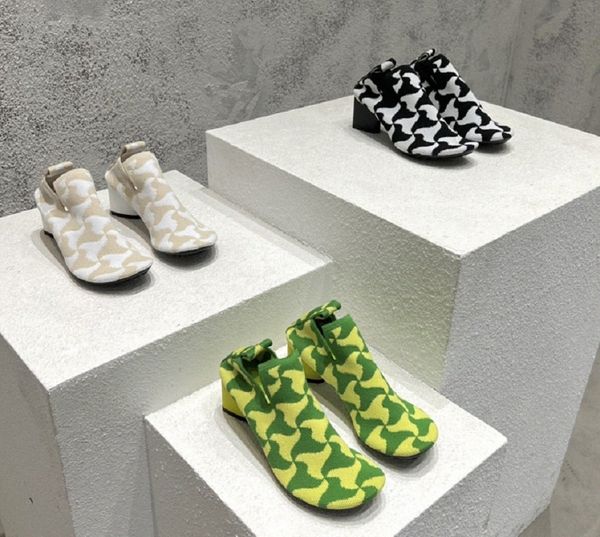 2022 esigner womens dress shoes autumn fashion green contrast knitted square head hollow mesh high heel single shoes slip elastic ribbon cas, Black
2022 esigner womens dress shoes autumn fashion green contrast knitted square head hollow mesh high heel single shoes slip elastic ribbon cas, Black