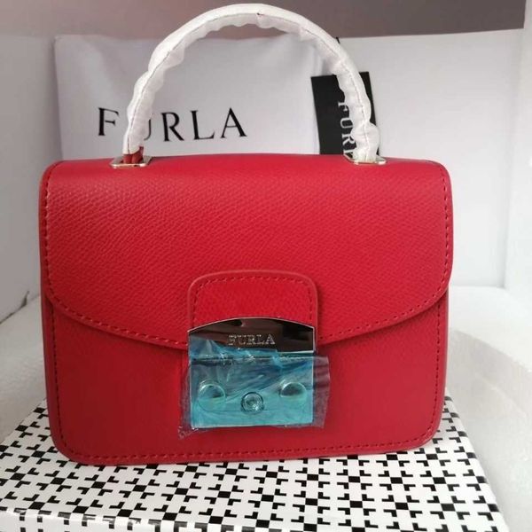 evening bags fula's new women's one-shoulder hand-held chain small square bag red leather women's bag
evening bags fula's new women's one-shoulder hand-held chain small square bag red leather women's bag