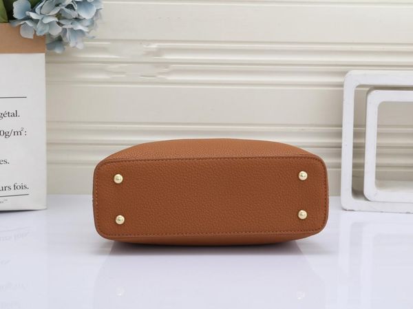 classic lady handbag fashion bags totes luxury designer purse elling leather crossbody satchel hobo handbags woman messenger bag envelope wa
classic lady handbag fashion bags totes luxury designer purse elling leather crossbody satchel hobo handbags woman messenger bag envelope wa