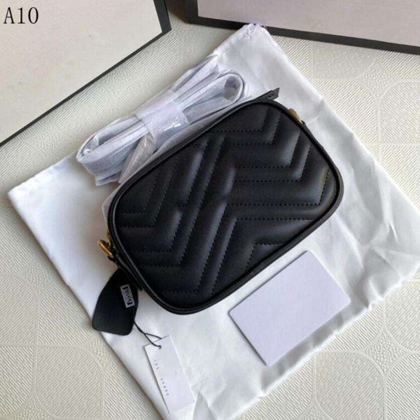 4 colors women shoulder bags women chain crossbody bag fashion quilted leather handbags female famous designer purse bag 18cm
4 colors women shoulder bags women chain crossbody bag fashion quilted leather handbags female famous designer purse bag 18cm