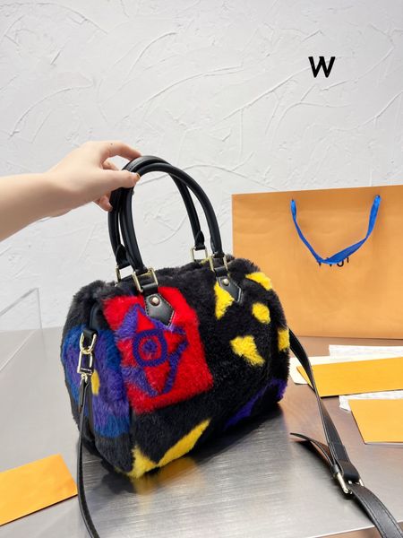 evening bags 2022ss new designers winter bags women's lamb wool handbag messenger crossbodies women handbags color crossbody bags pillo
evening bags 2022ss new designers winter bags women's lamb wool handbag messenger crossbodies women handbags color crossbody bags pillo