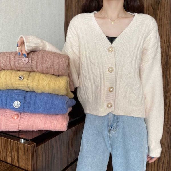 women's sweaters 2021 korean fashionable women casual vests long sleeves vhals loose soft buttons knitted jackets sweater vest j220915, White;black
women's sweaters 2021 korean fashionable women casual vests long sleeves vhals loose soft buttons knitted jackets sweater vest j220915, White;black