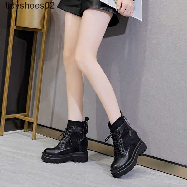2022 autumn new high rise short boots knitted motorcycle boots thick soled thin socks boots british martin, Black
2022 autumn new high rise short boots knitted motorcycle boots thick soled thin socks boots british martin, Black