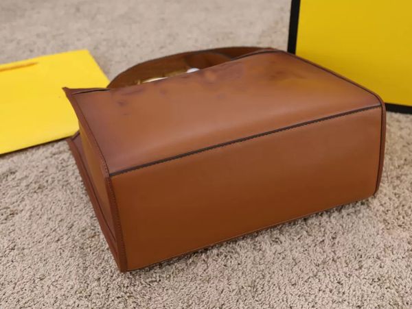 women fashion designer totes shoulder handbag bags amber double handle size 35x31x17cm leather crossbody tote bag
women fashion designer totes shoulder handbag bags amber double handle size 35x31x17cm leather crossbody tote bag