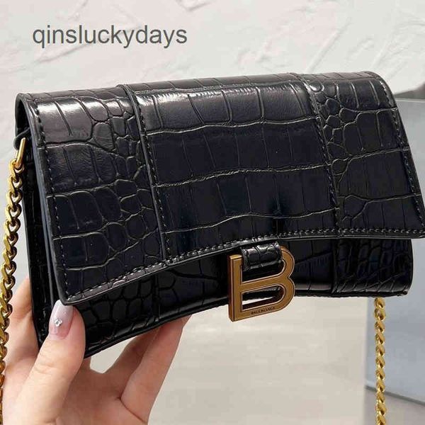 di0rbags luxury balencaig bags outlet the new cool and explosive hourglass bag has a unique symbolic arc size of 19 11c
di0rbags luxury balencaig bags outlet the new cool and explosive hourglass bag has a unique symbolic arc size of 19 11c