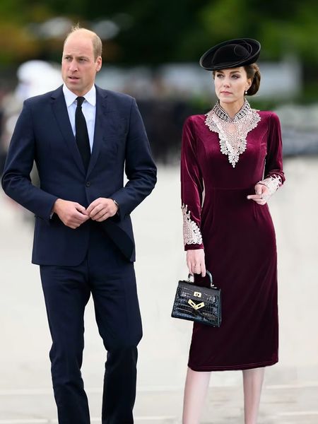 kate middleton princess embroidery dress elegant long sleeve dresses, Black;pink
kate middleton princess embroidery dress elegant long sleeve dresses, Black;pink