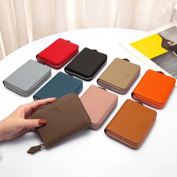 he01 designer wallets men fashion luxury brand purses for woman exquisite short style h home togo leather wallet zipper simple two fold busi, Red;black
he01 designer wallets men fashion luxury brand purses for woman exquisite short style h home togo leather wallet zipper simple two fold busi, Red;black