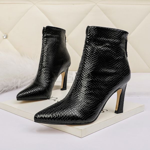 boots ankle for women fashion winter warm plush shoes snake ladies pointed toe high heels short boot botas mujer 220924, Black
boots ankle for women fashion winter warm plush shoes snake ladies pointed toe high heels short boot botas mujer 220924, Black