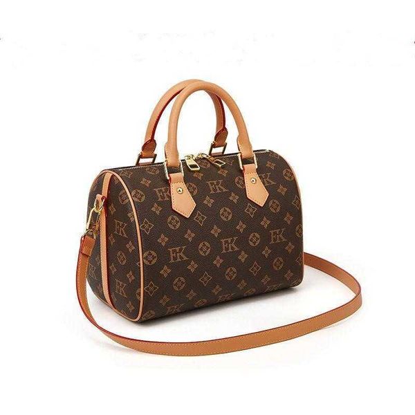 designers women shoulder bags messenger travel bag classic style fashion flowers lady totes luxury handbags 30cm with gold key lock
designers women shoulder bags messenger travel bag classic style fashion flowers lady totes luxury handbags 30cm with gold key lock