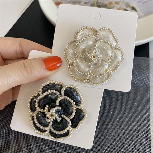 fashion camellia pearl pins brooches female high-end european and american silk scarf buckle retro corsage cute metal pin ac145, Gray
fashion camellia pearl pins brooches female high-end european and american silk scarf buckle retro corsage cute metal pin ac145, Gray