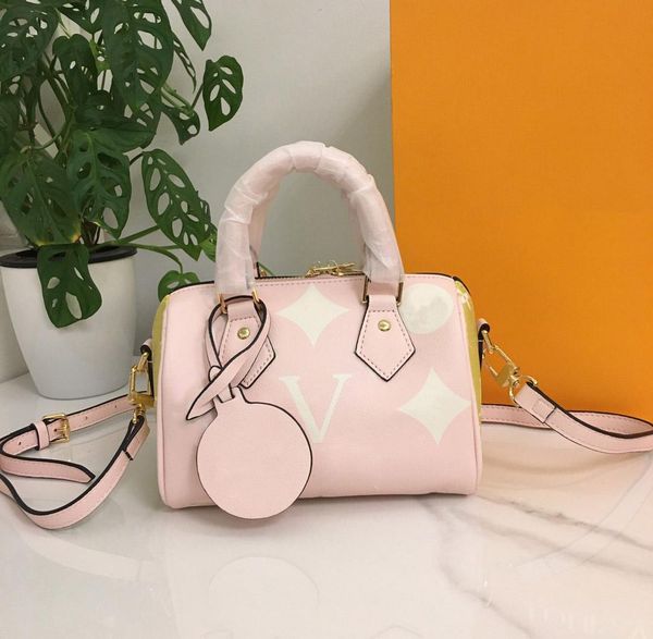 designer ladies evening bags totes handbag genuine leather brand messenger chain classic fashion luxury size designer bag
designer ladies evening bags totes handbag genuine leather brand messenger chain classic fashion luxury size designer bag