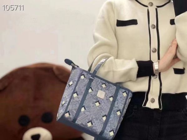 women's korean style evening bags canvas jacquard blue child girl messenger bag
women's korean style evening bags canvas jacquard blue child girl messenger bag