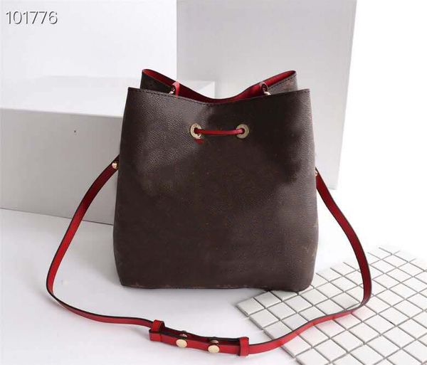 luxury designer bag womens bucket bags genuine leather crossbody shoulder bag fashion simple portable leisure printed handbag womens handbag
luxury designer bag womens bucket bags genuine leather crossbody shoulder bag fashion simple portable leisure printed handbag womens handbag