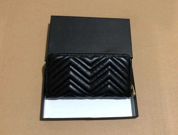 2022 classic humanoid pattern wallet women quilted leather rectangular covered wallet, Red;black
2022 classic humanoid pattern wallet women quilted leather rectangular covered wallet, Red;black
