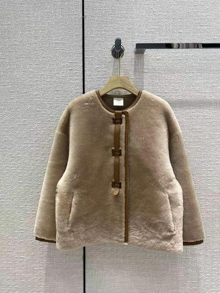 milan runway jackets 2022 new autumn winter o neck long sleeve panelled women's designer coats brand same style outerwear 0925-1, Black;brown
milan runway jackets 2022 new autumn winter o neck long sleeve panelled women's designer coats brand same style outerwear 0925-1, Black;brown