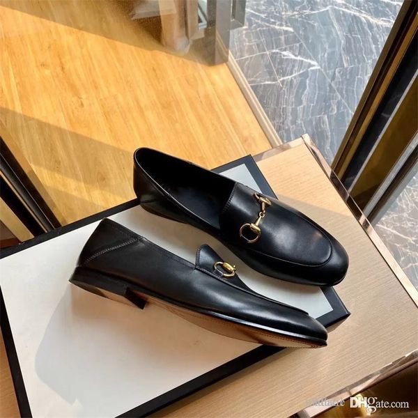 3a luxury dress shoes man oxford leathers black shoes men formal designer dress mens shoes casual luxury patent leather size 38-45
3a luxury dress shoes man oxford leathers black shoes men formal designer dress mens shoes casual luxury patent leather size 38-45