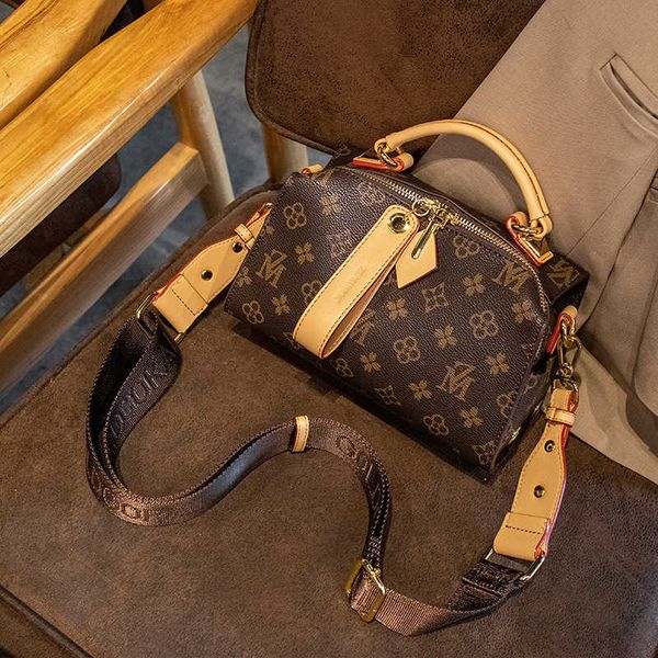 handbags for women 2022 new autumn versatile casual boston bag ins online influencer fashion shoulder messenger bag
handbags for women 2022 new autumn versatile casual boston bag ins online influencer fashion shoulder messenger bag