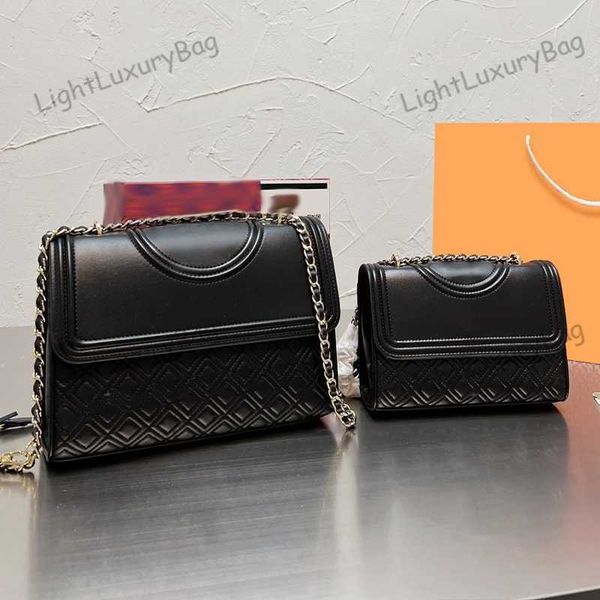 shoulder bags luxury brand messenger fashion flap simple square bag women's designer quality leather gold chain mobile phone handbags 0
shoulder bags luxury brand messenger fashion flap simple square bag women's designer quality leather gold chain mobile phone handbags 0