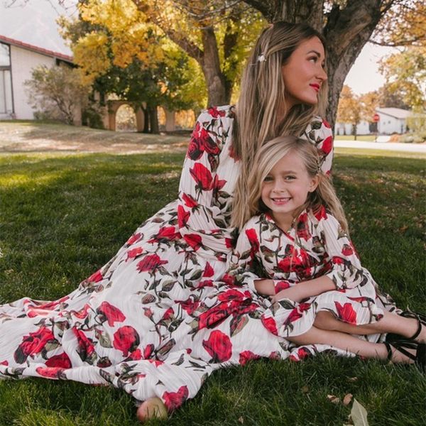 family matching outfits long sleeved mommy and me printing kids dresses for girls clothes look mother daughter dress 220924, Blue
family matching outfits long sleeved mommy and me printing kids dresses for girls clothes look mother daughter dress 220924, Blue